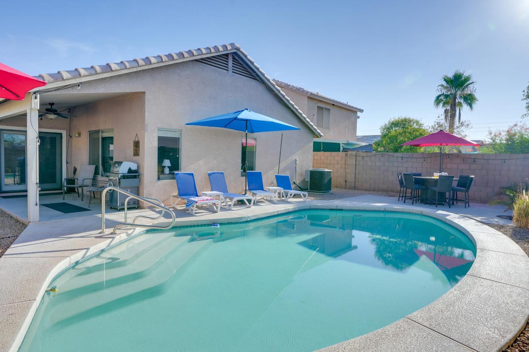 Sunny Surprise Getaway With Private Yard And Pool别墅 外观 照片